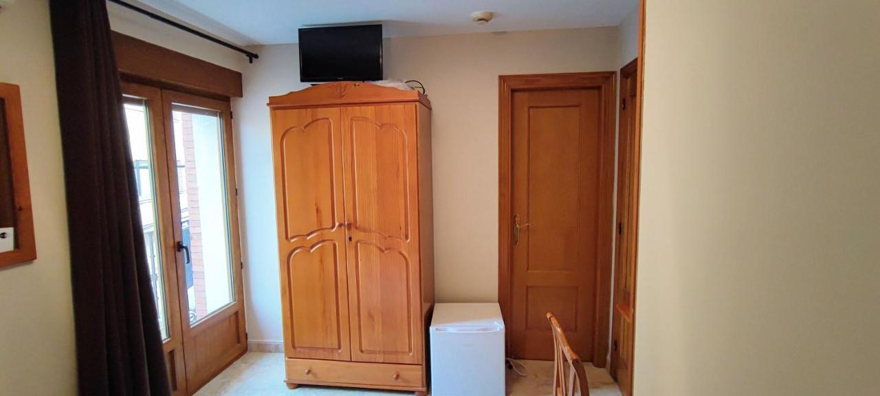 Hospedaje Bar El Gato Del Acueducto Segovia Dış mekan fotoğraf