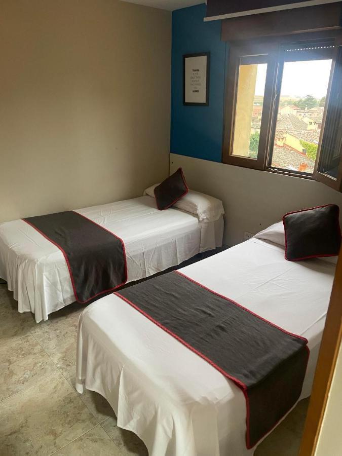 Hospedaje Bar El Gato Del Acueducto Segovia Dış mekan fotoğraf